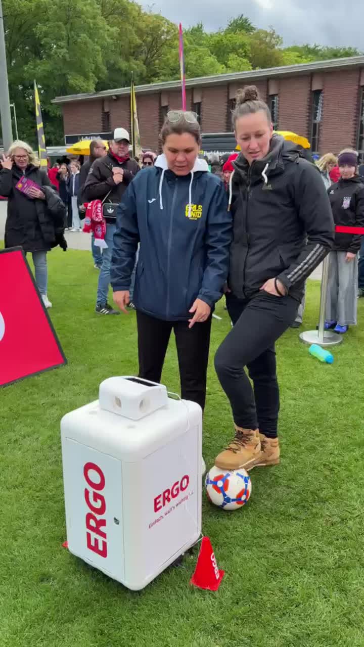 ERGO-Aktion beim Pokalfinale: Almuth Schult testet die sportstation2