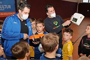 Mit der Sportstation werden Kinder vom Computer gelockt
